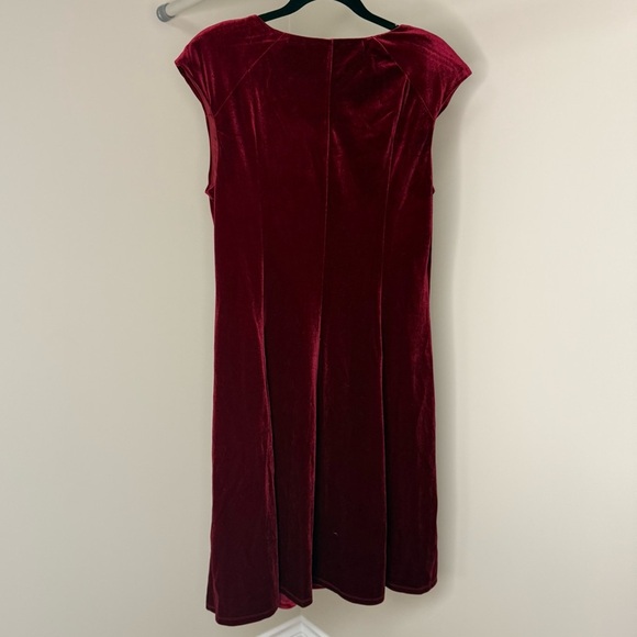 Red Velvet Midi Dress London Times | Coquette Holiday Party Glam Burgundy - Picture 4 of 7